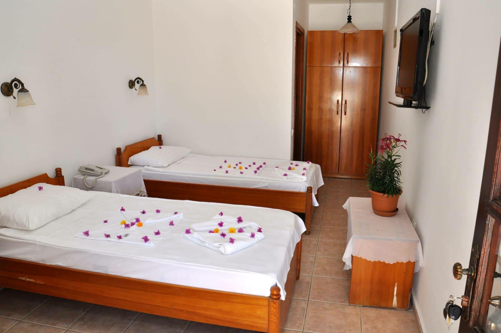 Gloriatibi Jarra Hotel غومْبيت المظهر الخارجي الصورة